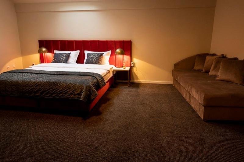 Myway Hotel Slavonski Brod Exterior photo